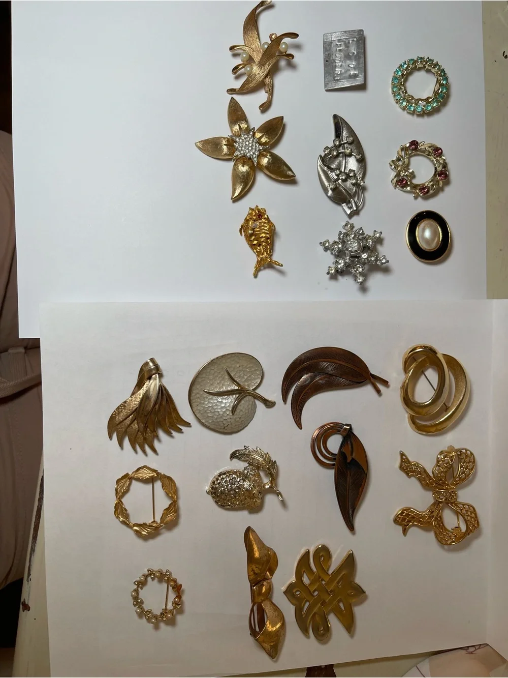 Assorted vintage brioche collection